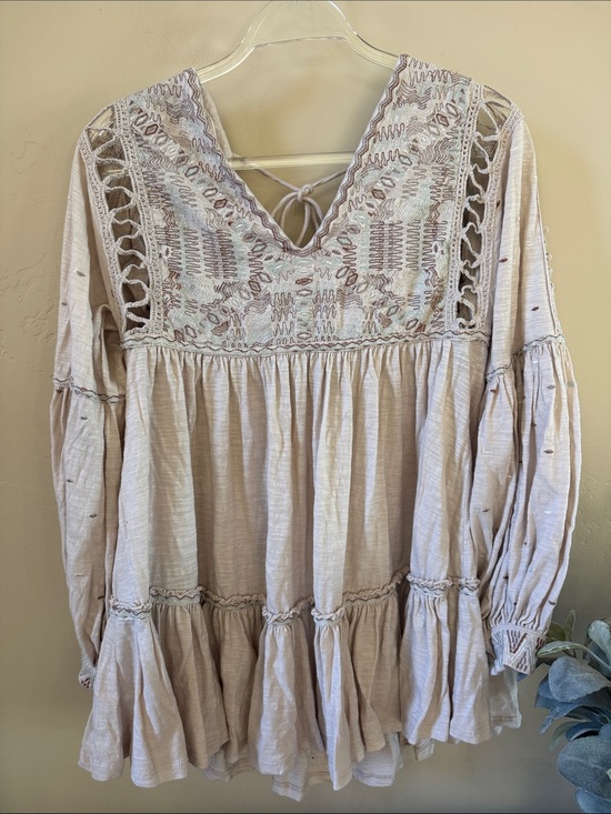Free People Tops - Free People Cream Embroidered Peasant Tunic
